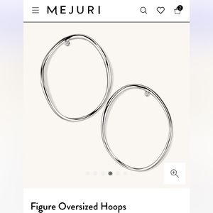 Figure Oversized Hoops